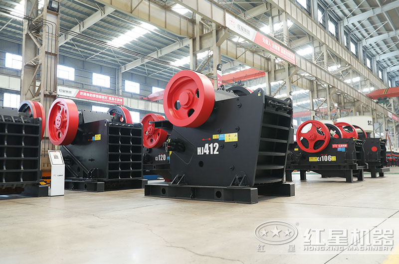 鄂式破碎機(jī)圖片