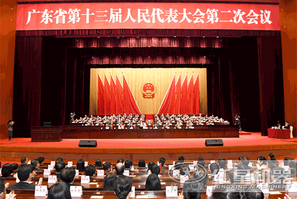 大型流動粉碎石頭一體機多少錢一臺？