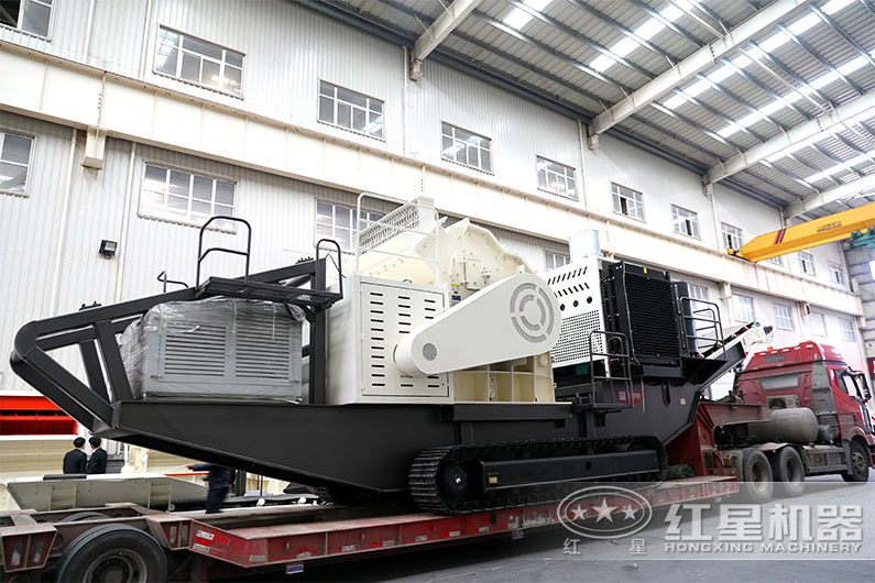 山東又一移動河卵石制砂機裝車發貨，即將奔赴夜場