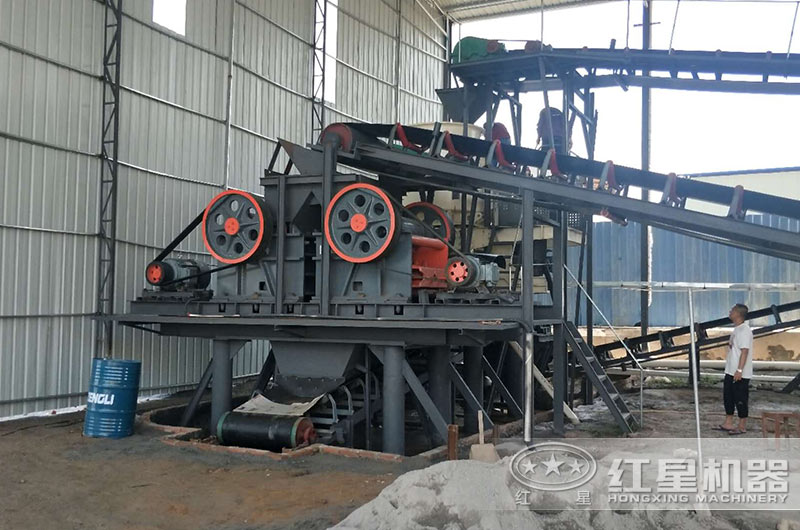 顎式碎裂設備的顎板有什么作用？宜采用哪種材料制作？